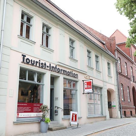 Kl. Fontane Ferienwohnung Bad Freienwalde Direkt Am Markt Exterior foto